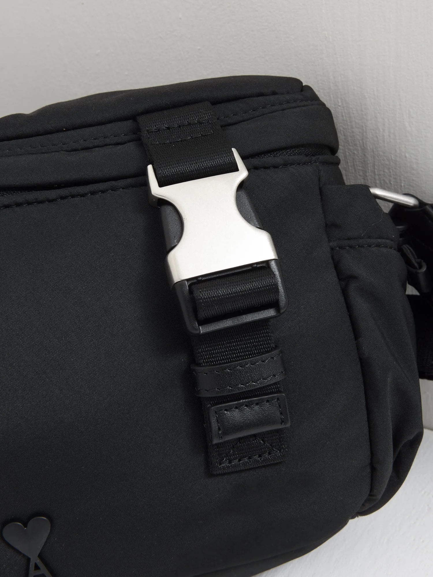 ADC MESSENGER BAG_WOOL TRICOTINE BLACK