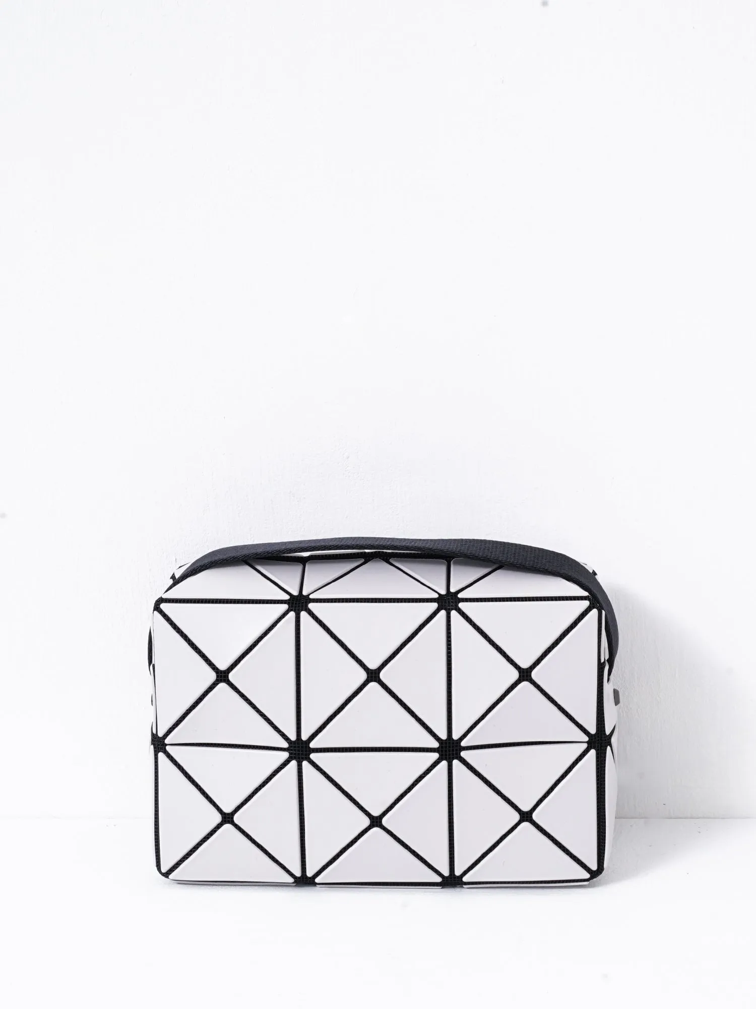 CUBOID_11-LT.GRAY_BB38AG661