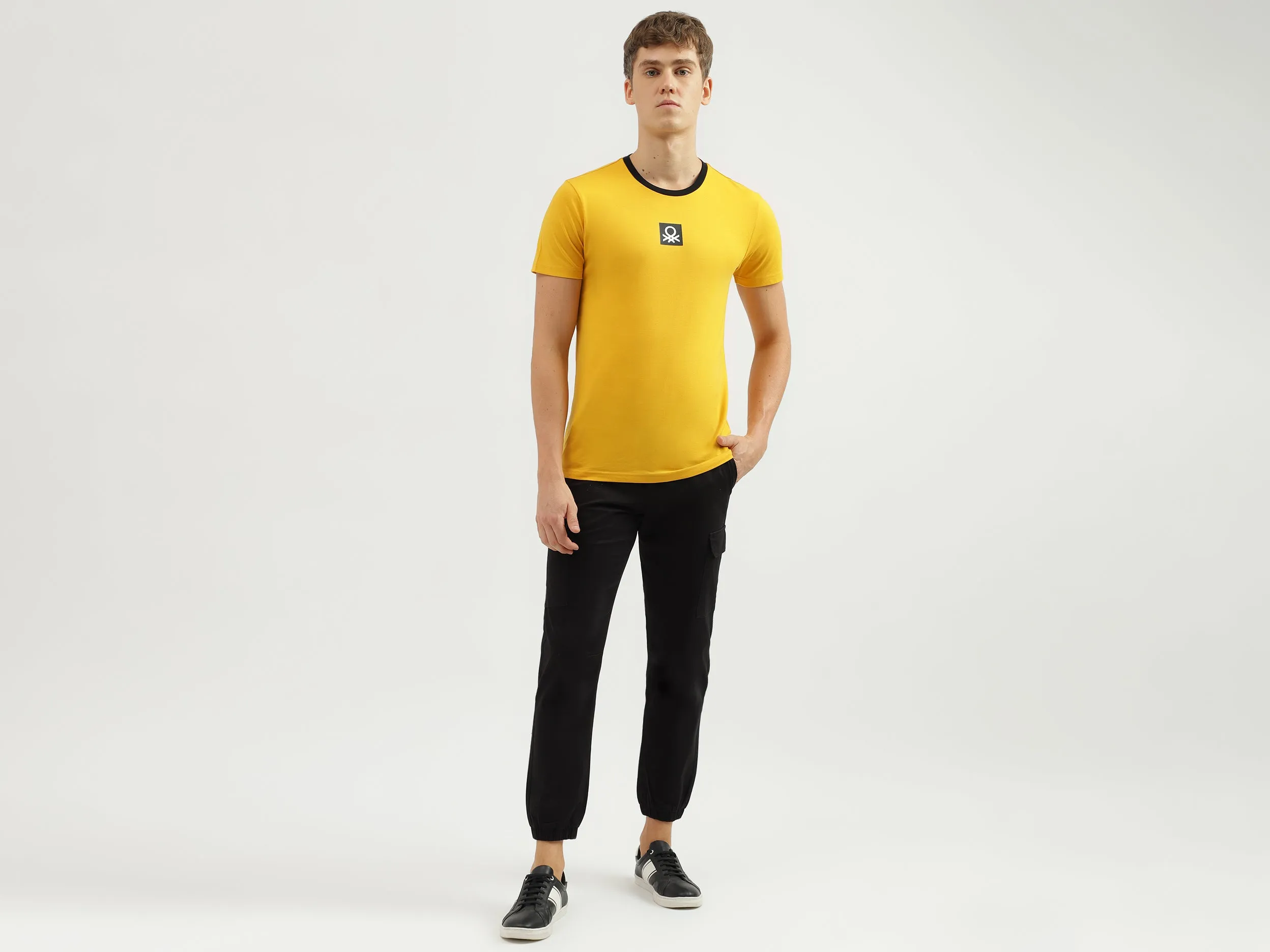 Men's Solid Jogger Fit Trousers with Button Closure