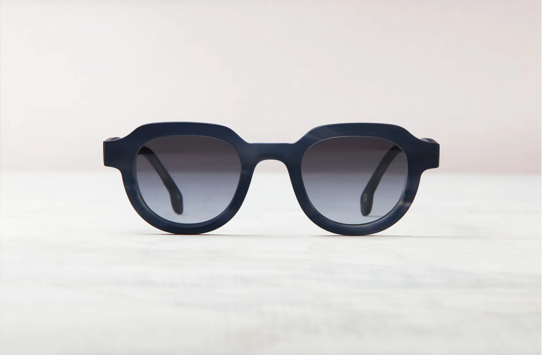 Peniche (Matte Smoked Grey) - Dick Moby
