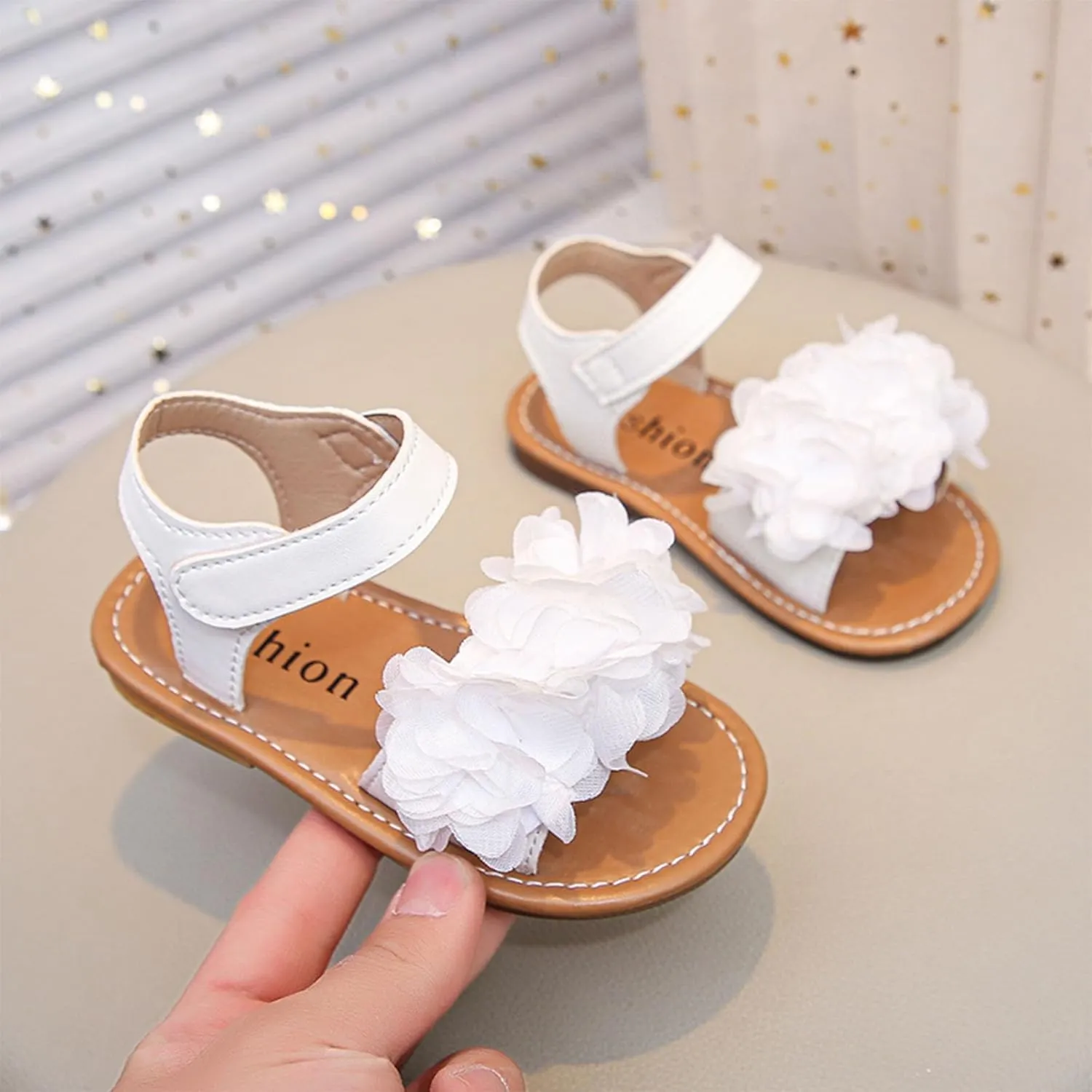 Soft Flat Summer Baby Flower Girl Shoes Childrens Sandals Stylish Flower Princess Shoes Fashionable Open Toe Flat Sandals For Girls Kids Closed Toe Water Sandal