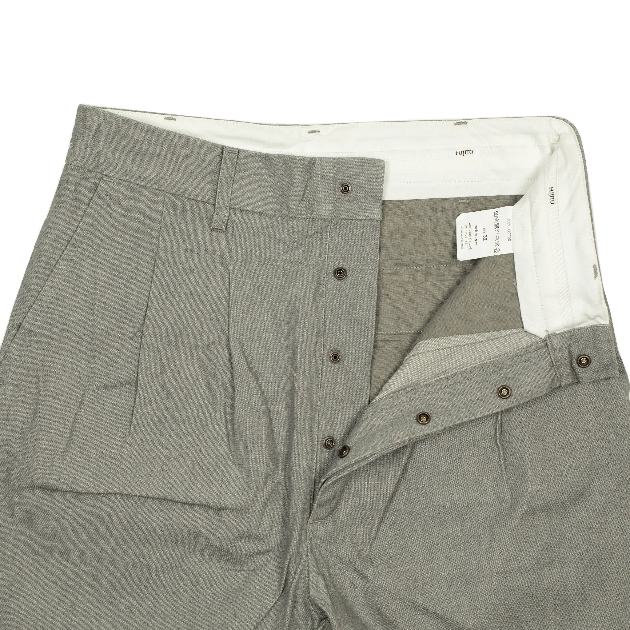 Two tuck trousers in light grey cotton denim