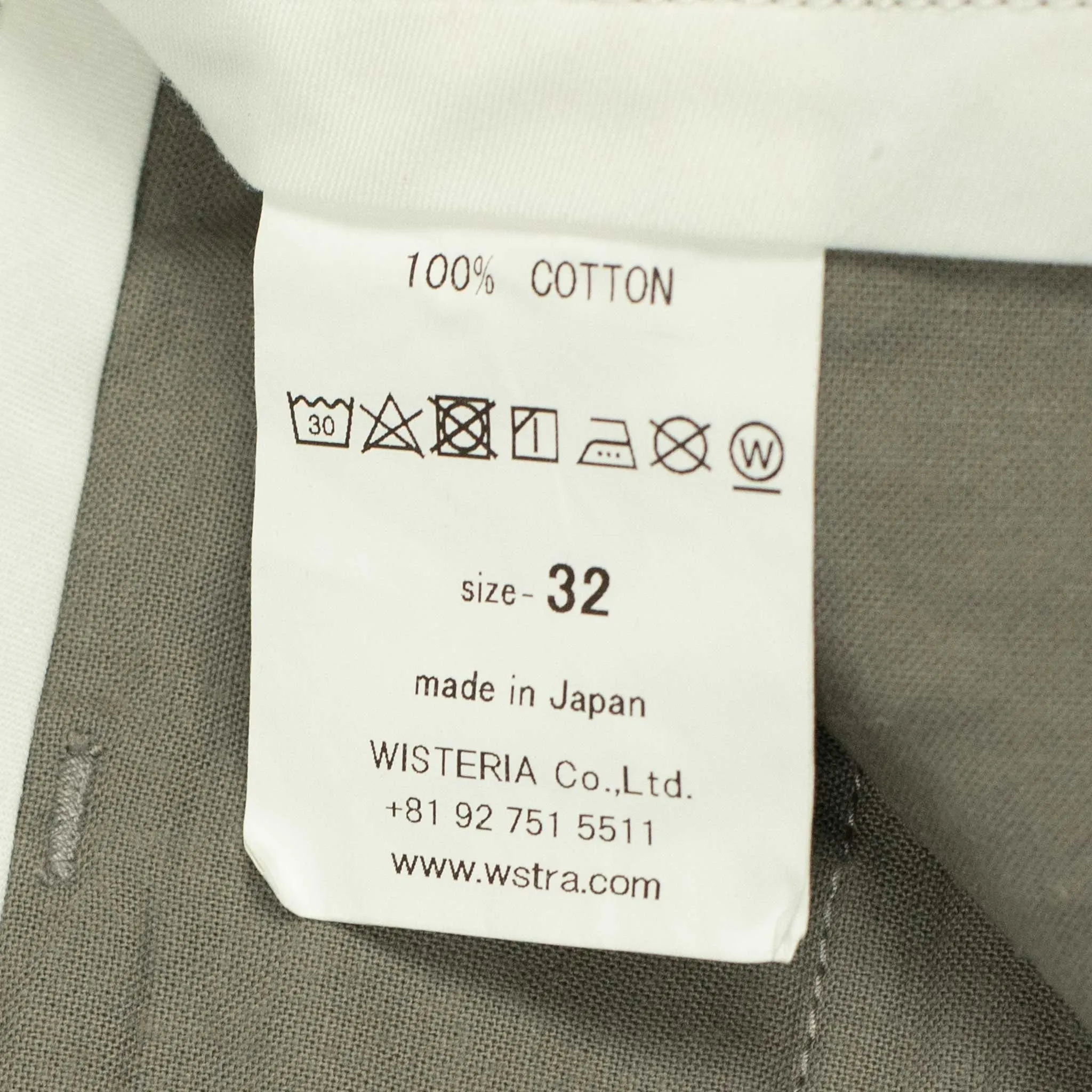 Two tuck trousers in light grey cotton denim