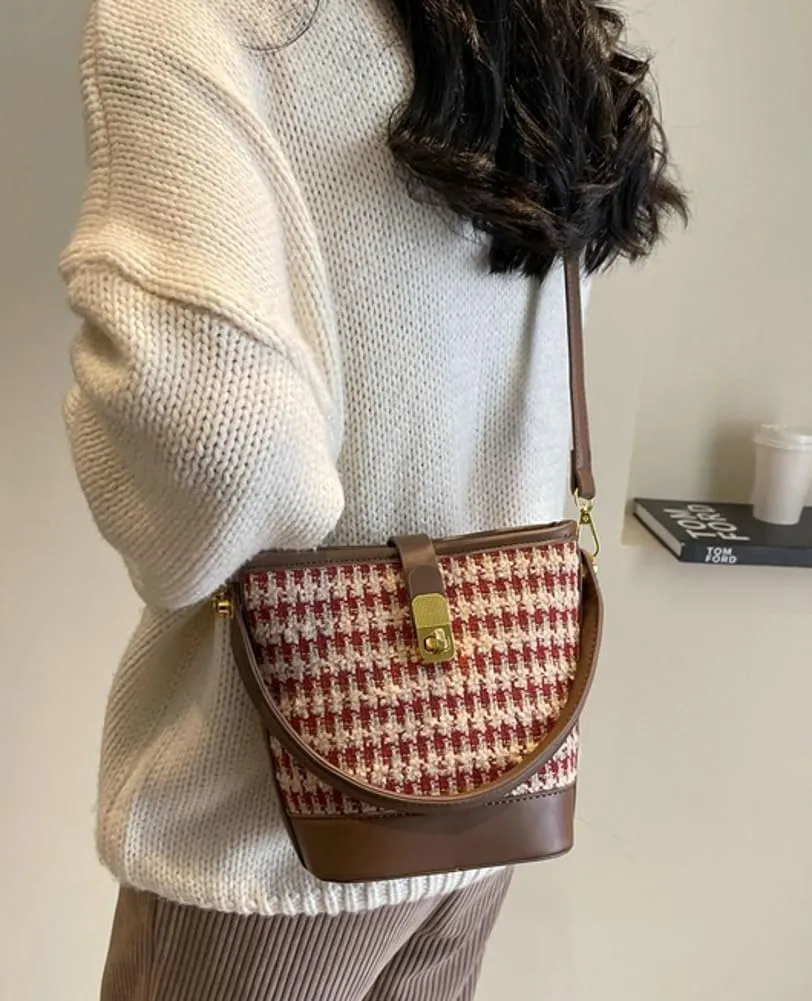 Vintage Suede Bucket Bag for Women Mini Plaid Shoulder Bag Elegant Top-Handle Purse Causal Slouchy Bag with Removable Strap
